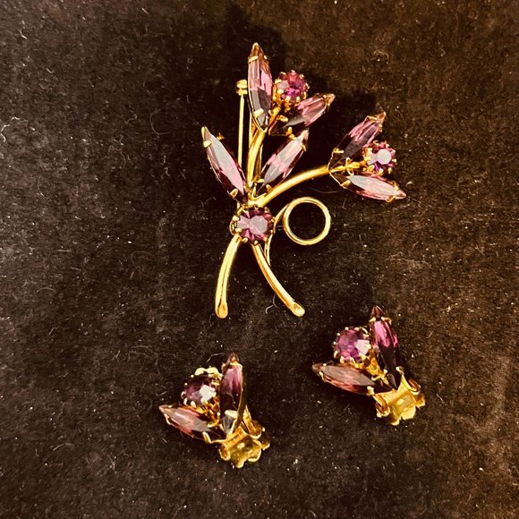 Gold Tone W/Purple Navette And Round Rhinestones Clip On Earrings & Brooch 3818 - Picture 7 of 8